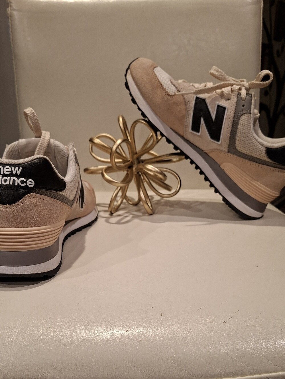 New Balance 574 Women's Size 7 Stoneware Beige Black Suede Sneakers WL574SK2